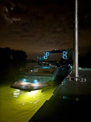 Experience the Nashville Lake Life