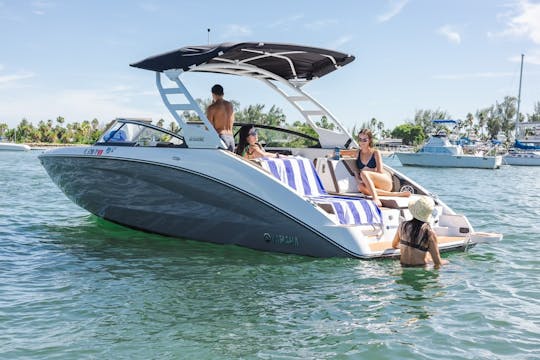 2023 Yamaha 252SE - Enjoy Miami's Coastline in Style!