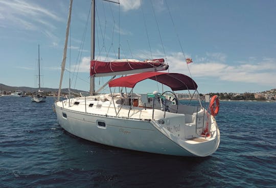 Beneteau Oceanis 351 Sailboat Rental in Eivissa, Illes Balears