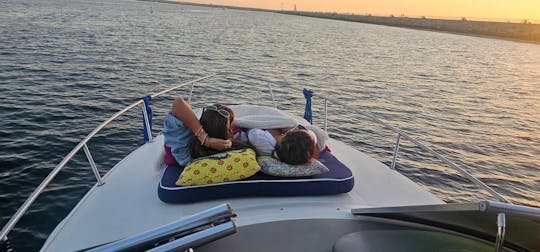 Yacht de croisière Bayliner de 30 pieds | Location de bateaux pour passer de bons moments à Marina Del Rey