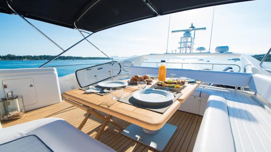 Élégant yacht Sunseeker de 75 pieds aux Bahamas 