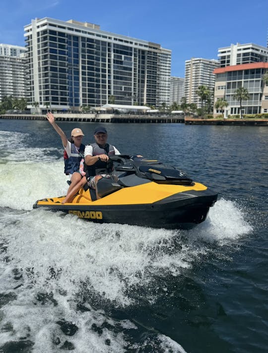 Visite guidée de 120 minutes en jet ski à Golden Beach Intracoastal