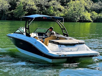 LAKE LBJ - 2022 Sea Ray SPX 210