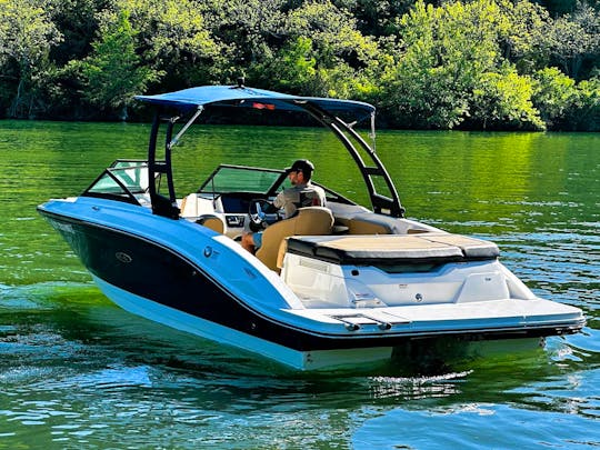 LAKE LBJ - 2022 Sea Ray SPX 210 Boat for up to 12 people
