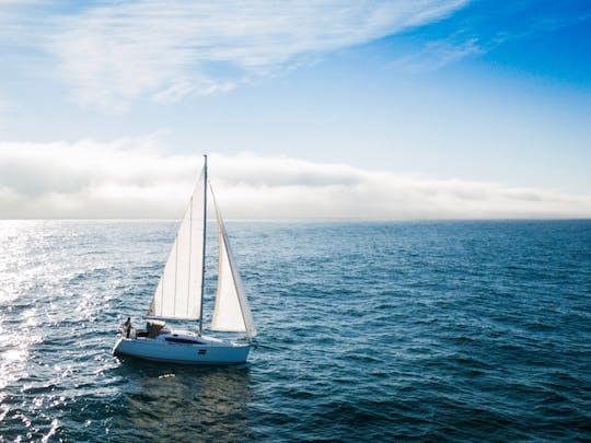 ¡Alquile un velero monocasco de crucero en Algarrobo, Chile!