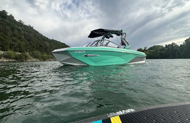 Luxury 12 Passenger 23ft Nautique Surf Boat - Lake Austin and Travis