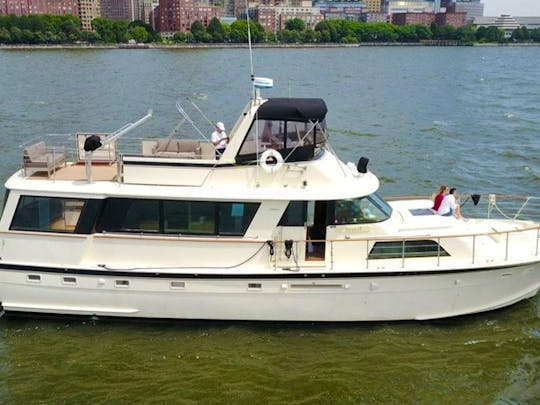 60ft Hatteras Luxury Motor Yacht in NY Harbor - USCG Inspected