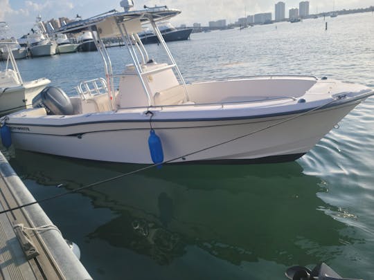 22' Grady White Center Console