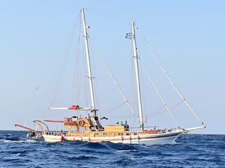 Wonderful Yacht for Daily Cruises from Athenian Riviera