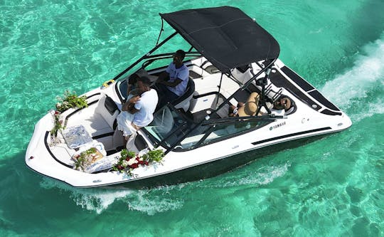 Regal Powerboat for rent in Zanzibar Island