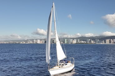 Desconto de $100 na promoção de inverno! Charter de luxo privado em Honolulu em um barco japonês de 41 pés