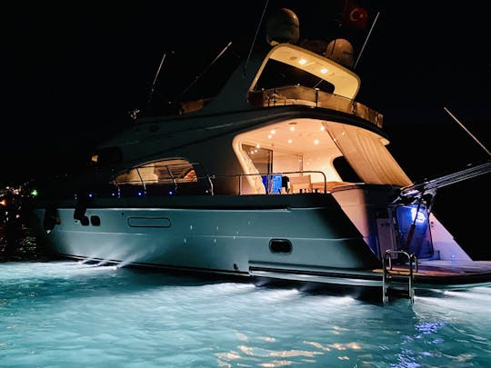 Bateau VIP personnalisé de 66 pieds à Bodrum