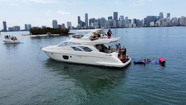 Méga yacht Azimut Power de 55 pieds sur la rivière Miami
