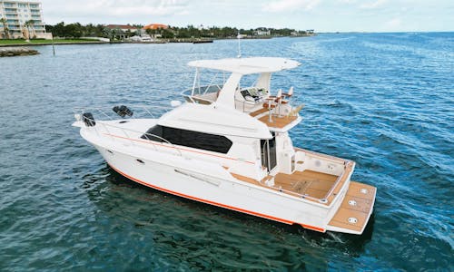 45ft Silverton Convertible Yacht for charter! Best of its size on the Island!!!