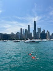 Cruise Chicago Playpen - SEPTEMBER DISCOUNTS - 40 Foot Yacht