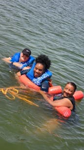 10 Person Party Boat Suncatcher Pontoon with Captain