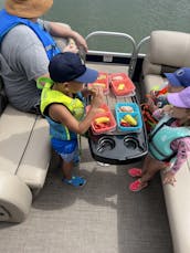 24ft SunTracker Party/Fishing Pontoon at Lake Grapevine, Texas