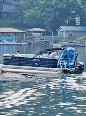 Veranda 22ft pontoon rental lake norman! Water floats included! 5-star service 