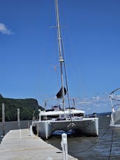 Enjoy Spacious Sailing with our Large Catamaran on the Beautiful Hudson River!