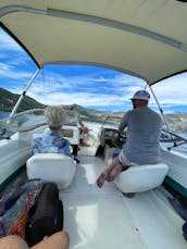 8 Passenger Bowrider for rent on Lake Chelan