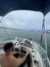 35ft Spacious Motor Yacht Rental in Marina del Rey, California