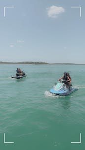 Tritoon à deux étages avec toboggan aquatique sur le lac Travis