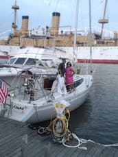 Sunset Sail: paseo marítimo de Filadelfia con el velero O'Day 322