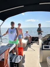 25ft Pontoon Boat in Bayville, NJ With Captain Up To Six Passengers