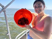 25ft Pontoon Boat in Bayville, NJ With Captain Up To Six Passengers