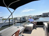 25ft Pontoon Boat in Bayville, NJ With Captain Up To Six Passengers