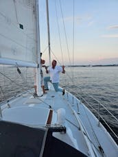 Navigation spectaculaire à Newport, dans le Rhode Island, à bord de notre voilier Catalina de 36 pieds