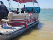 24ft Sun Chaser Pontoon in Joe Pool Lake in Grand Prairie