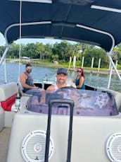 Awesome Suncatcher Pontoon Boat Rental in Bluffton, South Carolina