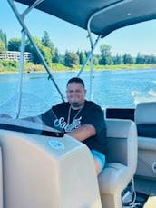 Sunchaser Pontoon available in Portland