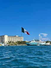Sea Ray 42 Motor Yacht Rental in Cancún, Quintana Roo