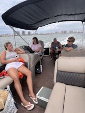 20FT PONTOON IN CLEARWATER ISLAND HOPPING TO POPULAR LOCAL ISLANDS