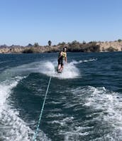 Bateau à pont Tahoe de 22 pieds pour s'amuser en famille - Rabais de plusieurs jours + extras