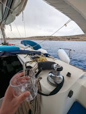Sailing to Comino on 48ft Beneteau Sailboat