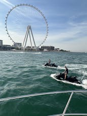 Lujoso yate italiano Azimut con moto acuática GRATUITA para viajes selectos desde Dubai Marina