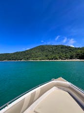 Charter Real Class 24 Bowrider in Ubatuba, Brazil for up to 12 people
