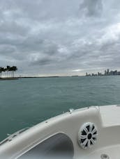 ¡Disfrute de Miami en 50FT SUNSEEKER MANHATTAN!