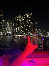 Fun Party Ride On 30’ Sundeck in Miami! Free Hour Promo Available! 