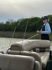24ft SunTracker Party/Fishing Pontoon at Lake Grapevine, Texas