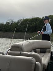 24ft SunTracker Party/Fishing Pontoon at Lake Grapevine, Texas