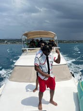 Disfrute navegando por la costa de Montego Bay en un yate Searay de 46 pies 