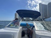 Alugue 7 decks de sol Sea Ray idênticos de 26 pés em Miami Beach, Flórida!