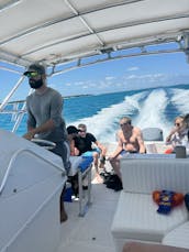 35ft Contender Express Snorkel/Beaching Charter in Nassau, Bahamas