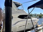 41' Silverton Flybridge: $100 de desconto ou hora grátis de segunda a quinta-feira!