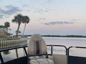 20ft Bentley Pontoon - Cruise in Style in Merritt Island *Fuel Included*