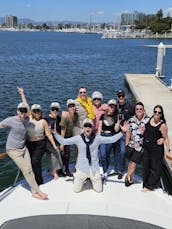 Énorme coussin à nœud ! Terrasse de bar, stabilisateurs - Yacht à moteur de 50 pieds à Marina del Rey